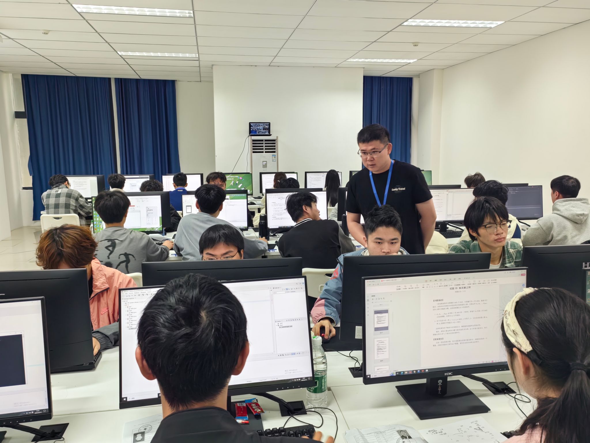 第十六屆藍橋杯省賽在重慶移通學(xué)院圓滿舉辦 雙校區(qū)聯(lián)動，千余學(xué)子展信息科技風(fēng)采